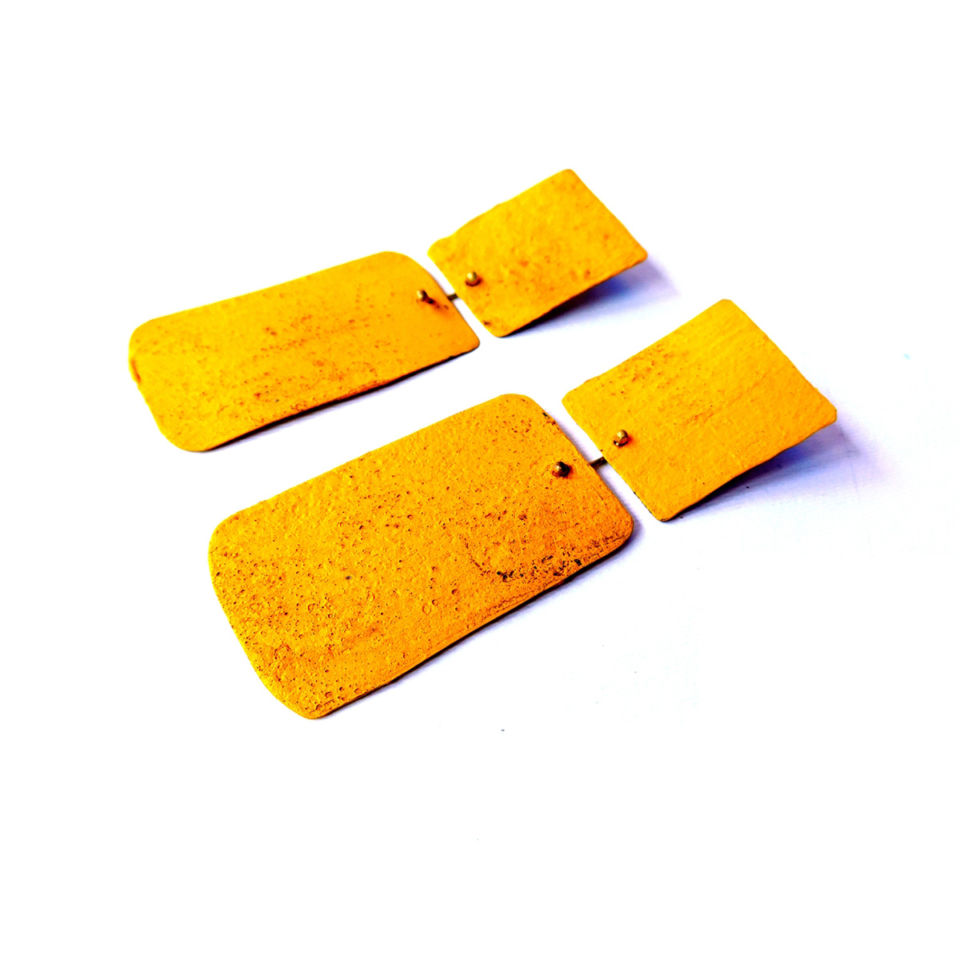 Dora-Haralambaki-earrings-e628-yellow